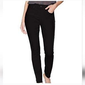 NWT NYDJ Ami Skinny Sz 14P Black